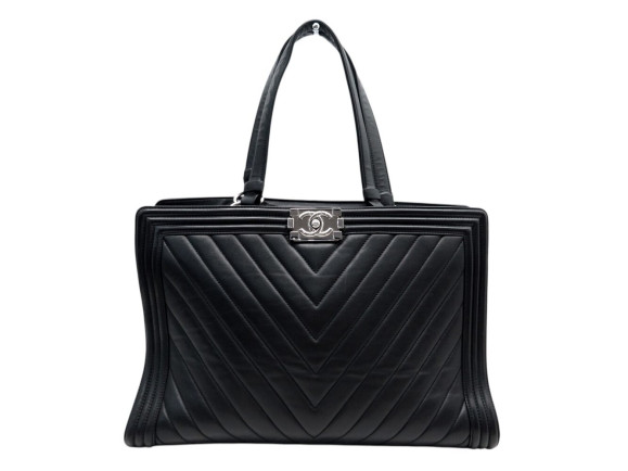 sac a main chanel cabas boy en cuir chevron noir