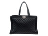 sac a main chanel cabas boy en cuir chevron noir