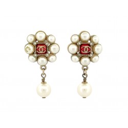BOUCLES D'OREILLES CHANEL PENDANTES LOGO CC & PERLES STYLE GRIPOIX EARRINGS 750€
