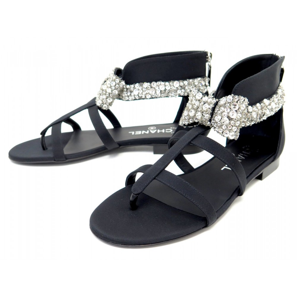 NEUF CHAUSSURES CHANEL G35244 SANDALES TONGS LOGO CC ET NOEUD STRASS 37.5 1450€