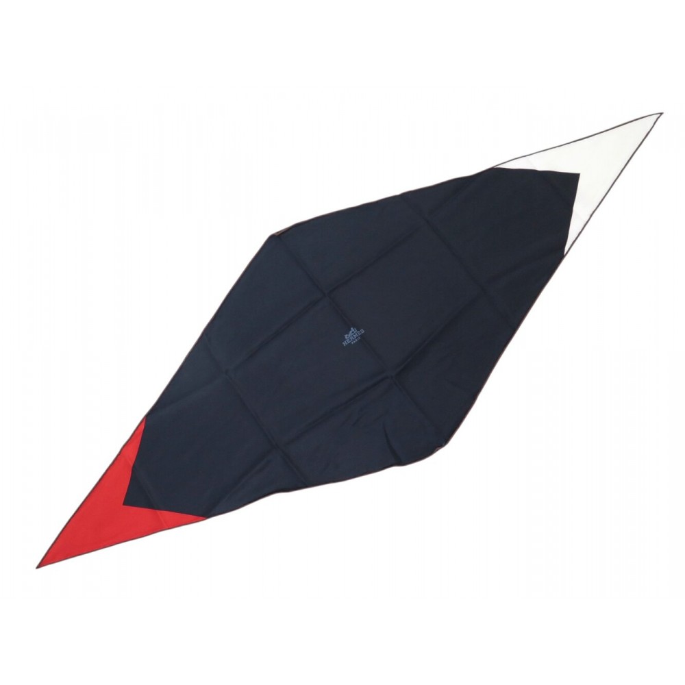 FOULARD HERMES LOSANGE SOIE TRICOLORE NOIRE BLANC ROUGE DIAMOND SILK SCARF 530€