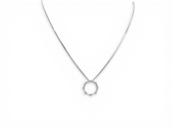  pendentif en or blanc 18k serti de 8 diamants