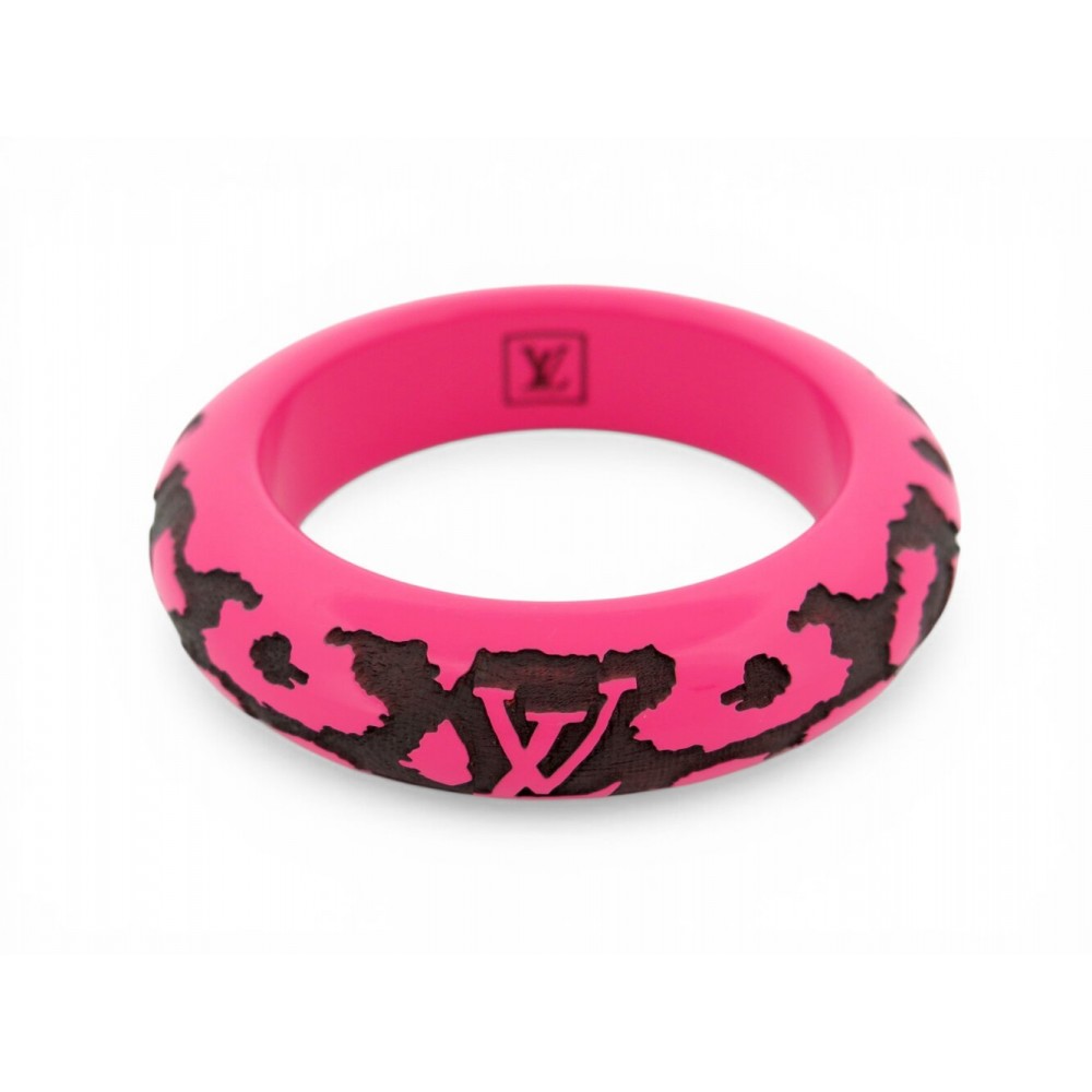 NEUF BRACELET LOUIS VUITTON LEO MONOGRAM BANGLE LOGO LV EN BOIS LAQUE ROSE 435€