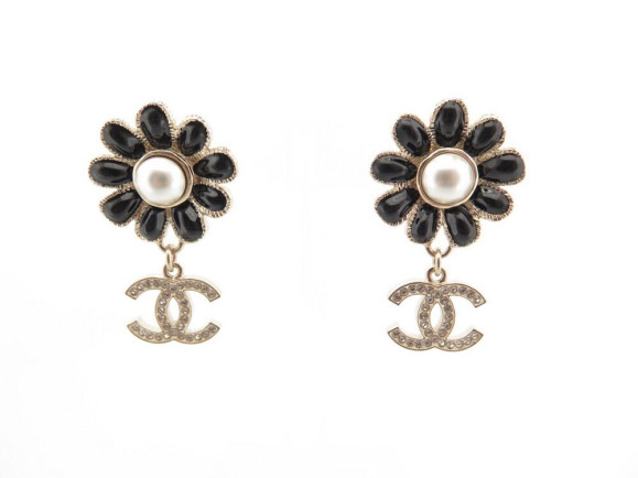  boucles d'oreilles chanel fleur logo cc metal