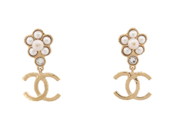  boucles d'oreilles chanel logo cc pendantes