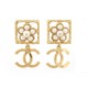 NEUF BOUCLES D'OREILLES CHANEL PENDANTES LOGO CC & PERLES 2024 NEW EARRINGS 700€