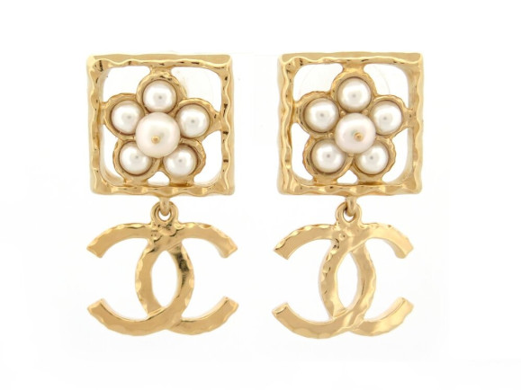 boucles d'oreilles chanel pendantes logo cc