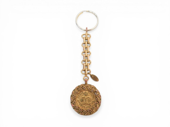  porte cles chanel medaillon cambon logo cc