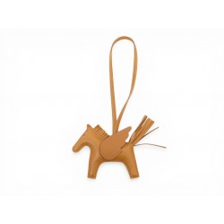 NEUF BIJOU DE SAC HERMES RODEO PEGASE PM CHEVAL CUIR SESAME LEATHER CHARM 630€