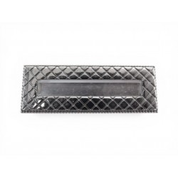 NEUF BROCHE CHANEL BADGE PORTE NOM METAL MATELASSE ARGENTE 2.9X5.8CM BROOCH 620€