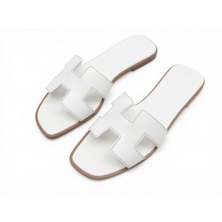 NEUF CHAUSSURES MULES HERMES ORAN BL1021056Z 39 SANDALES CUIR BLANC SHOES 635€