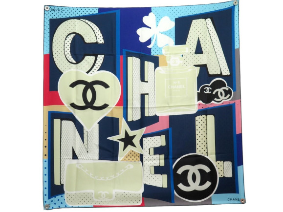 foulard chanel coeur logo cc sac timeless carre