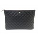NEUF SAC CHANEL POCHETTE ZIPPEE CLASSIQUE CUIR CAVIAR MATELASSE A82545 BAG 1600€
