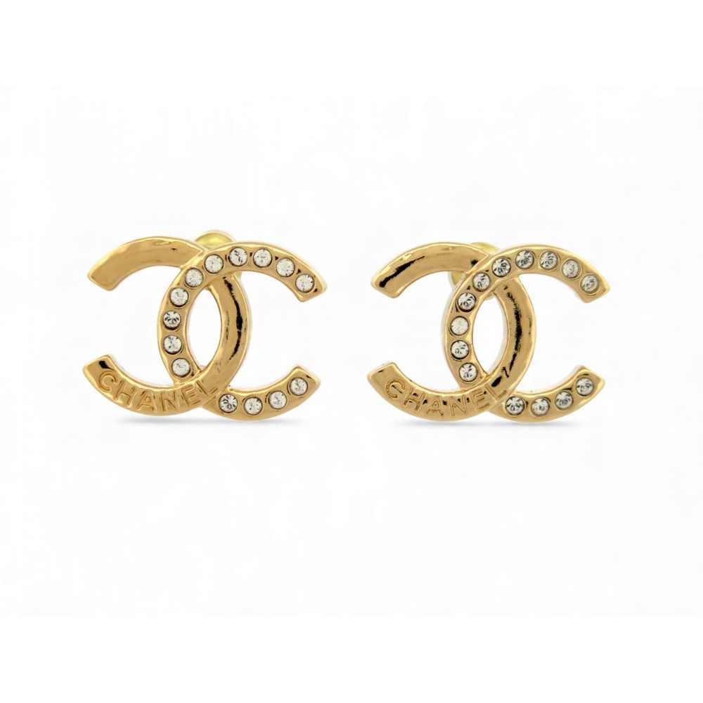 NEUF BOUCLES D'OREILLES CHANEL LOGO CC & STRASS EN METAL DORE GOLD EARRINGS 750€