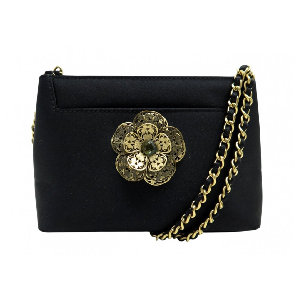 VINTAGE SAC A MAIN CHANEL POCHETTE RABAT BIJOU CAMELIA EN SATIN NOIR EVENING BAG