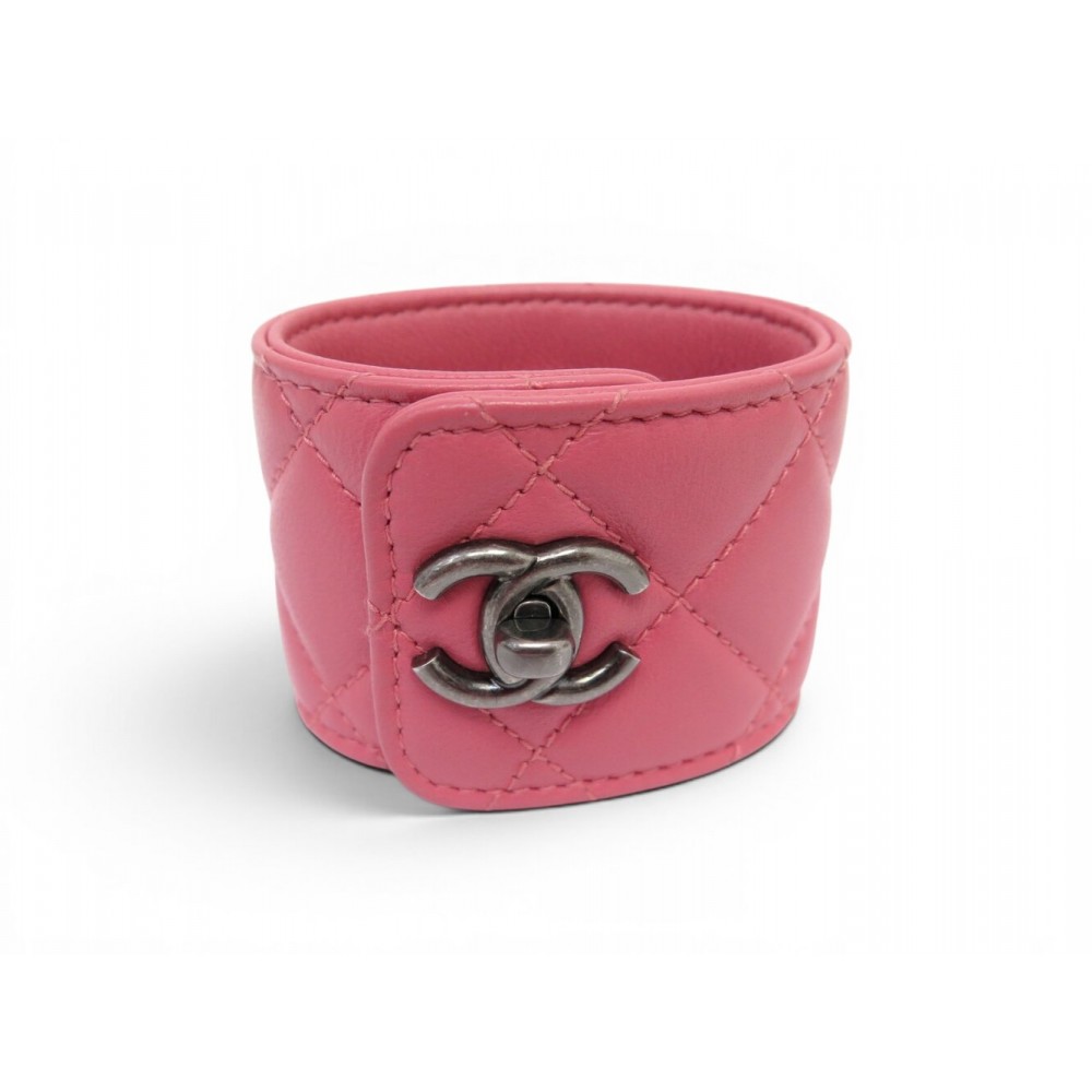 NEUF BRACELET CHANEL FERMOIR TIMELESS A61066 15.5CM EN CUIR MATELASSE ROSE 1200€