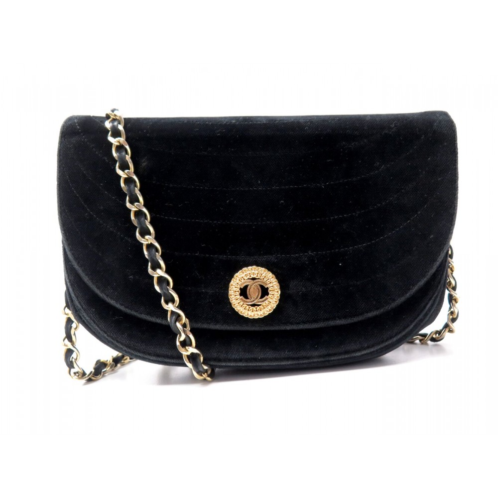 VINTAGE SAC A MAIN CHANEL DEMI LUNE VELOURS NOIR LOGO CC BANDOULIERE BAG 5500€