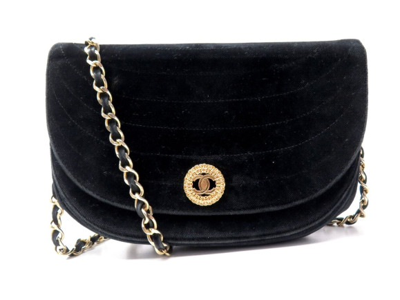 sac a main chanel demi lune velours noir logo