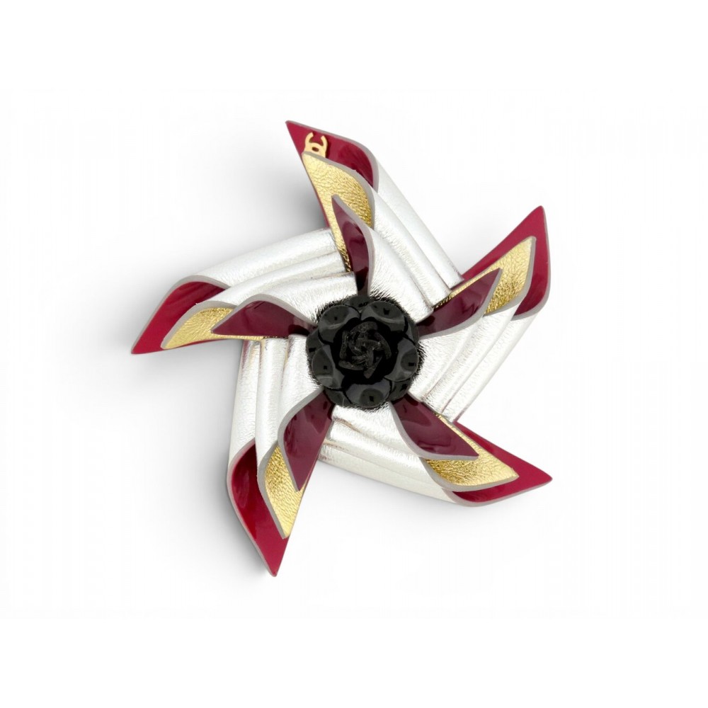 NEUF BROCHE CHANEL MOULIN A VENT CAMELIA CUIR PINWHEEL FLOWER BROOCH NEW 790€