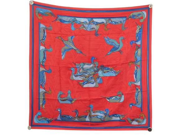 NEUF VINTAGE FOULARD HERMES LA MARE AUX CANARDS DAPHNE DUCHESNE SOIE SCARF 580€