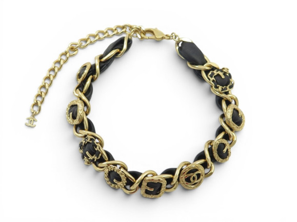 collier chanel choker chaine entrelacees et cuir
