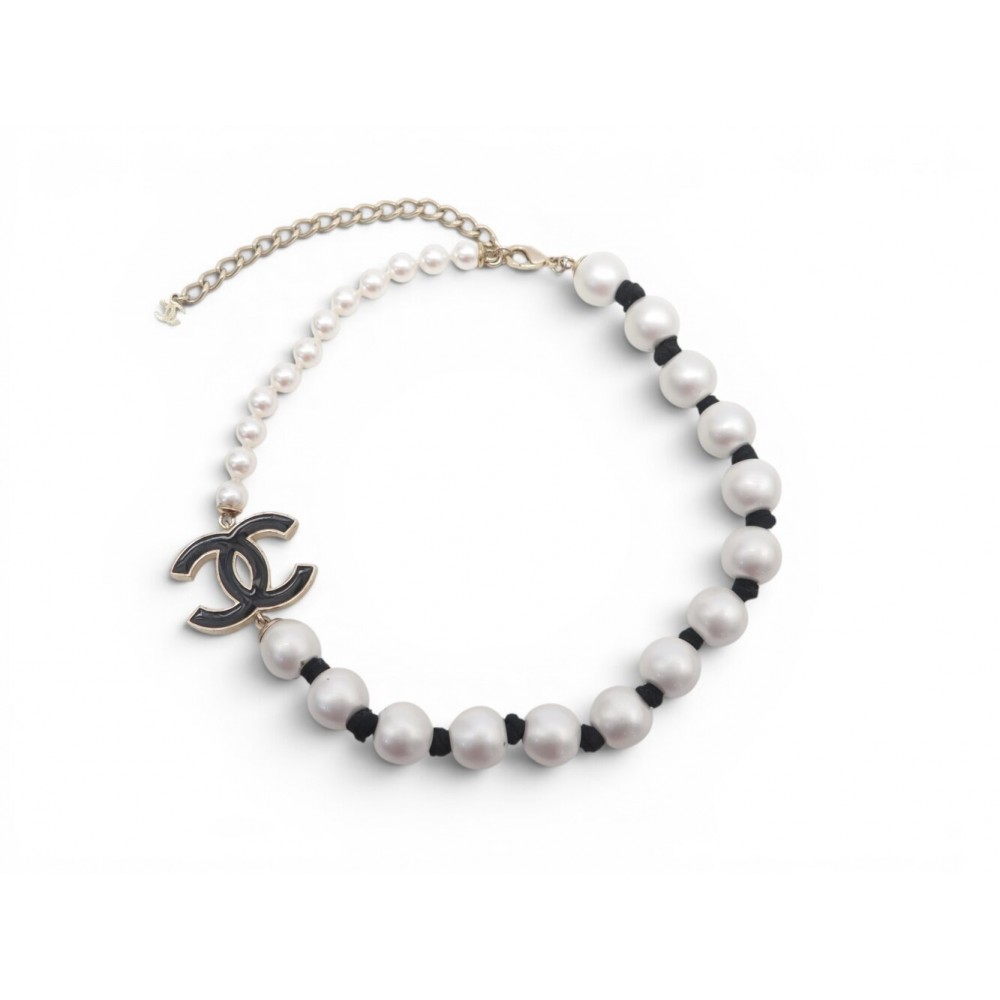 NEUF COLLIER CHANEL LOGO CC EMAIL NOIR PERLES & METAL DORE 49 CM NECKLACE 1290€