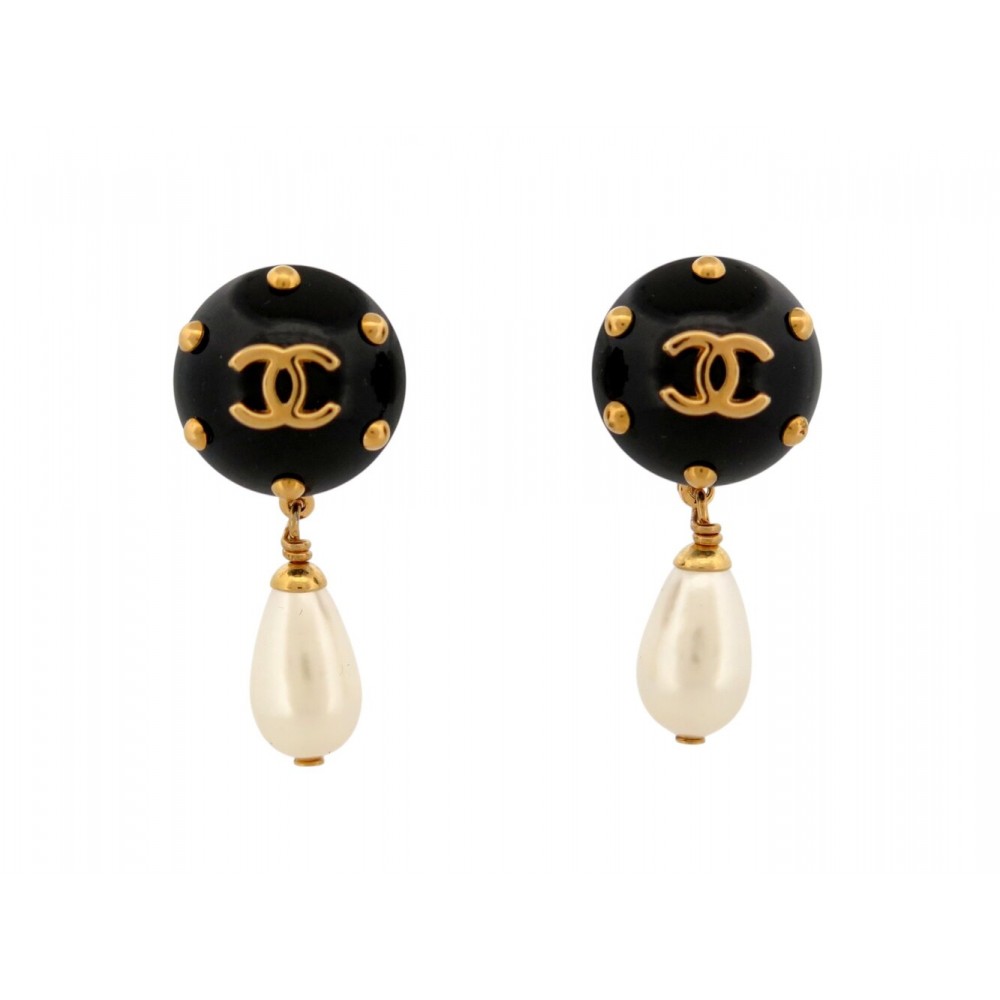 NEUF VINTAGE BOUCLES D'OREILLES CHANEL 1996 PERLE PENDANTE LOGO CC NOIR EARRINGS
