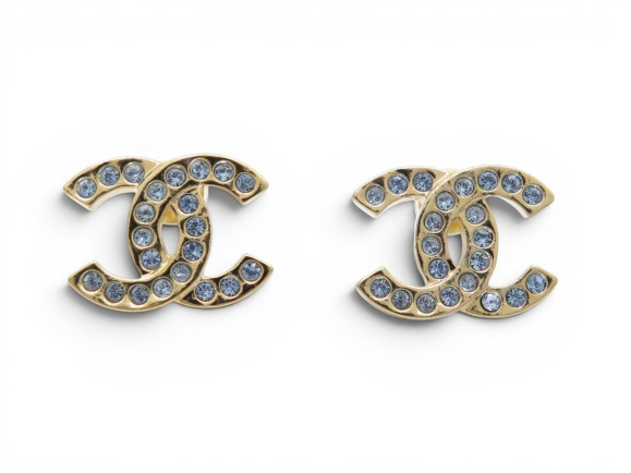  boucles d'oreilles chanel puces logo cc dore
