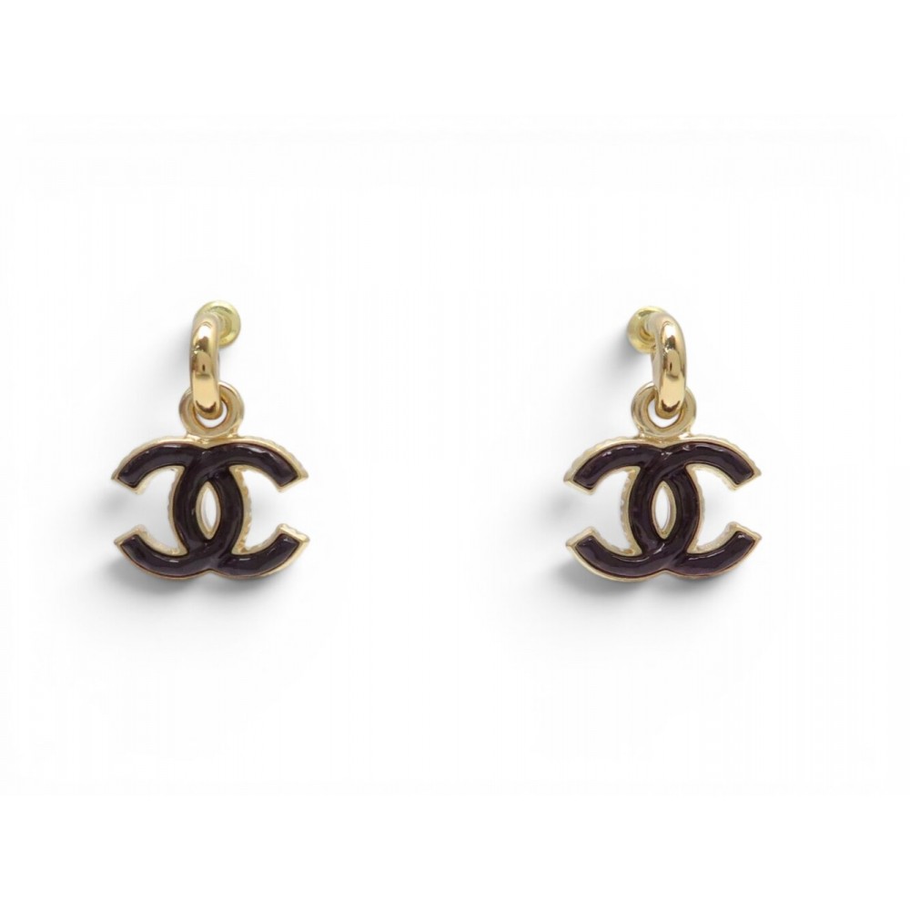 NEUF BOUCLES D'OREILLES CHANEL PENDANTES LOGO CC EN LAQUE MARRON EARRINGS 700€