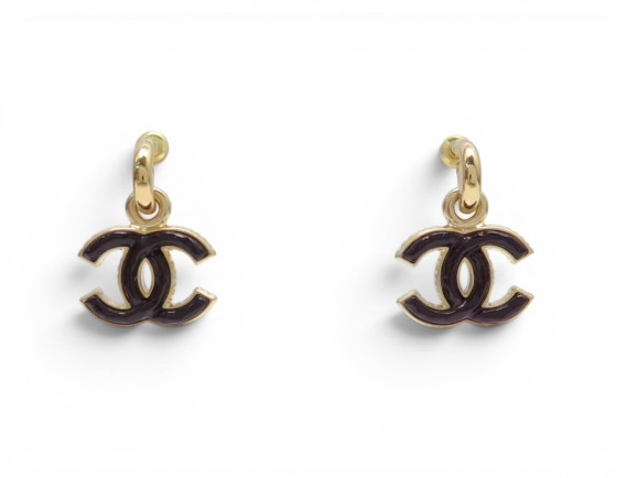  boucles d'oreilles chanel pendantes logo cc en