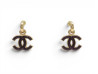  boucles d'oreilles chanel pendantes logo cc en