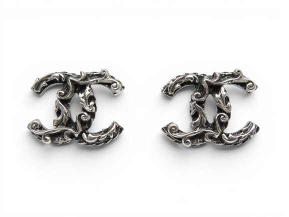  boucles d'oreilles chanel logo cc en metal