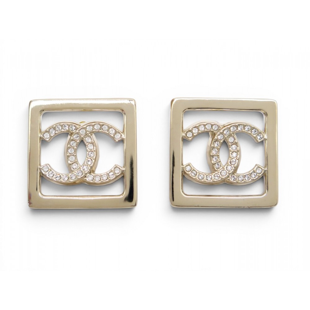 NEUF BOUCLES D'OREILLES CHANEL PENDANTES LOGO CC CARRE STRASS NEW EARRINGS 1090€