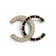 NEUF BROCHE CHANEL LOGO CC STRASS CUIR CHAINE ENTRELACEE METAL DORE BROOCH 820€