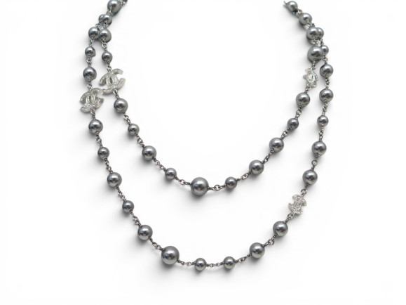 collier chanel sautoir logo cc perles grises 104