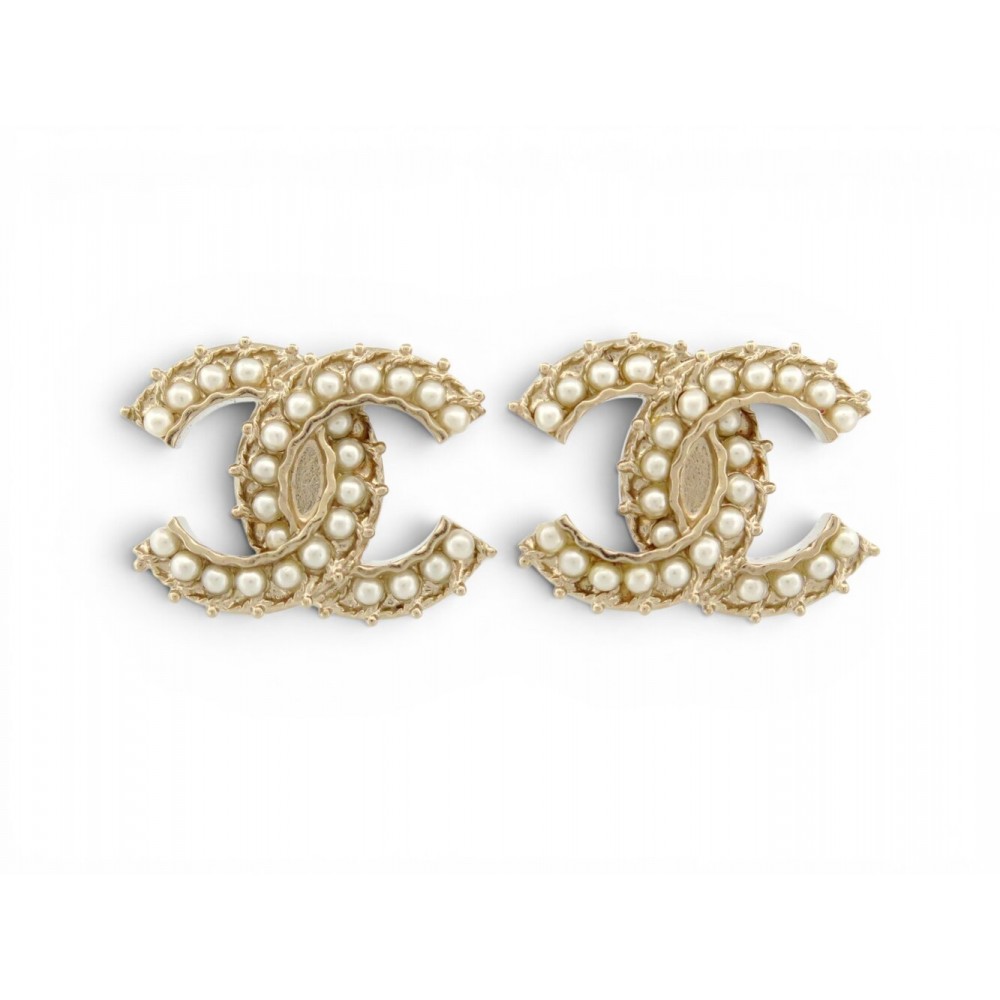NEUF BOUCLES OREILLES CHANEL LOGO CC & PERLES A64766 NEW GOLDEN EARRINGS 750€