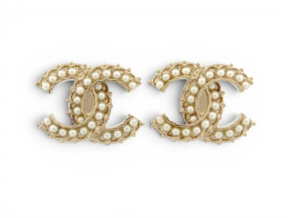 boucles oreilles chanel logo cc perles a64766