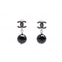NEUF BOUCLES D'OREILLES CHANEL MINI PENDANTES LOGO CC STRASS PERLES EARRING 650€