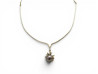 collier pendentif motif corail perle grise or jaune