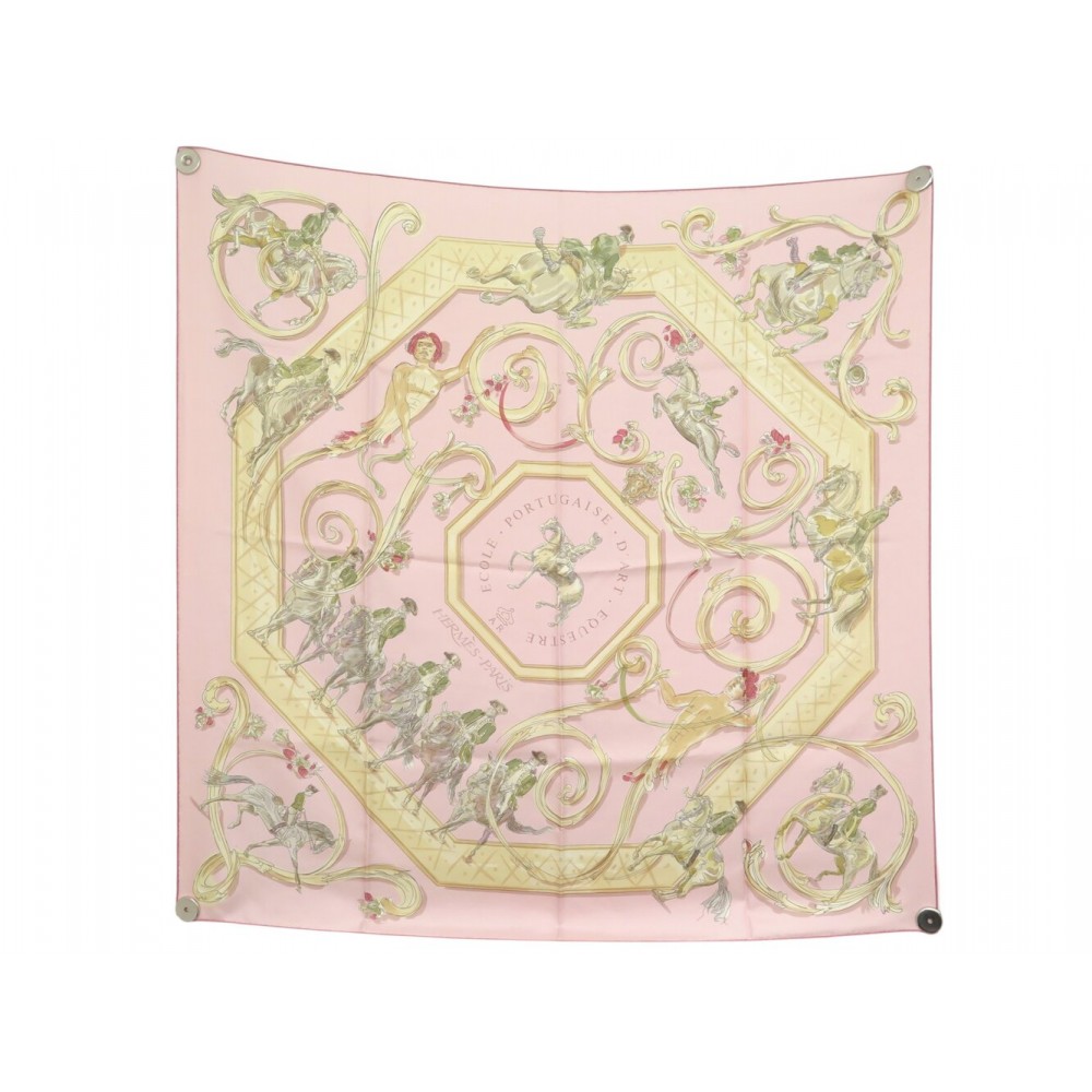 NEUF FOULARD HERMES ECOLE PORTUGAISE D'ART EQUESTRE 2004 DUMAS EN SOIE ROSE 580€
