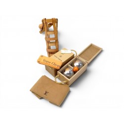 NEUF NECESSAIRE DE PETANQUE ETUI LOUIS VUITTON M99078 + 4 BOULES VEUVE CLICQUOT