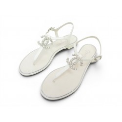 NEUF CHAUSSURES SANDALES CHANEL G34423 TONGS LOGO CC 39.5 CUIR BLANC SHOES 1450€