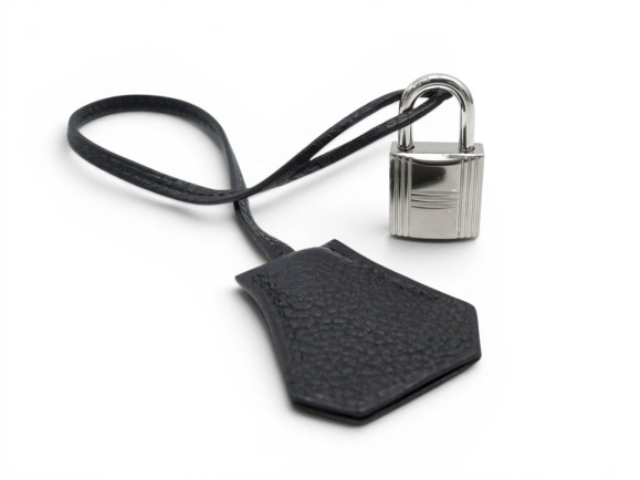 lot hermes cadenas tirette avec clochette cles