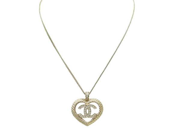  collier chanel pendentif coeur abc964 logo cc