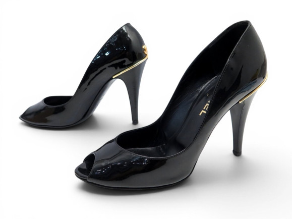 chaussures chanel escarpins logo cc g25879 39 en cuir