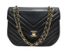 sac a main chanel timeless demi lune fermoir