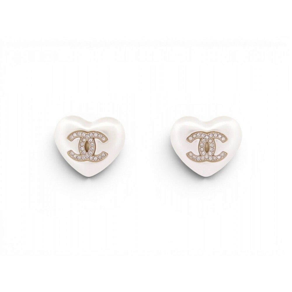 NEUF BOUCLES D'OREILLES CHANEL COEUR LOGO CC STRASS EN METAL DORE EARRINGS 850€