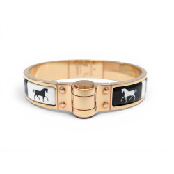  bracelet hermes charniere couverture nouvelles