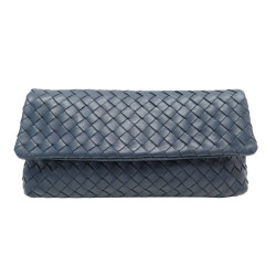 sac pochette bottega veneta cuir intrecciato bleu
