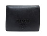 petit portefeuille prada logo en cuir saffiano porte